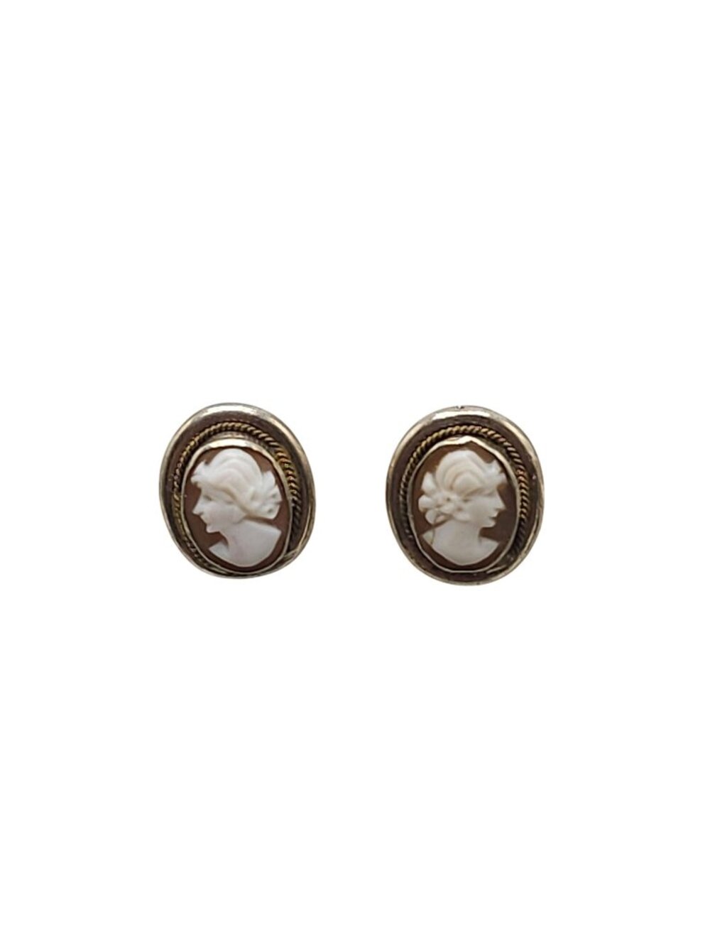 Vintage 800 Silver Shell Cameo Stud Earrings Oval Profile Design 2.87g